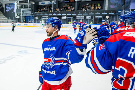Oskarshamns Eero Savilahti jublar