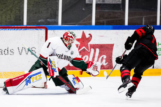 Frölundas målvakt Lars Johansson och Malmö Redhawks