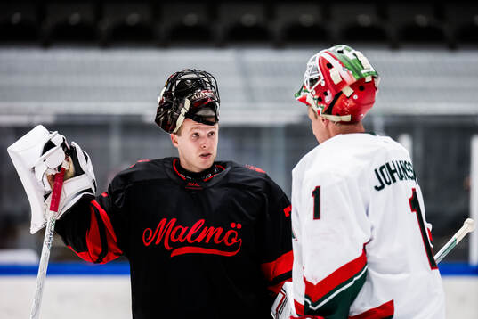 Malmö Redhawks målvakt Daniel Marmenlind och Frölundas