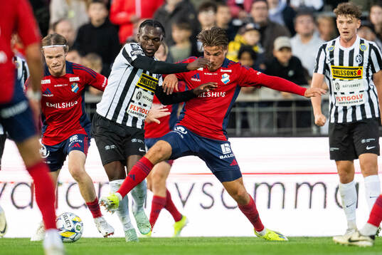 Landskronas Kofi Asare och Östers Tatu Varmanen