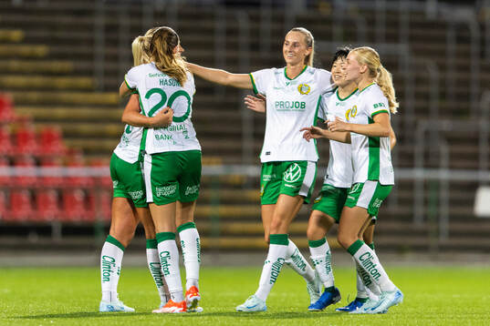 Hammarbys Cathinka Tandberg gör 3-0 för Hammarby och