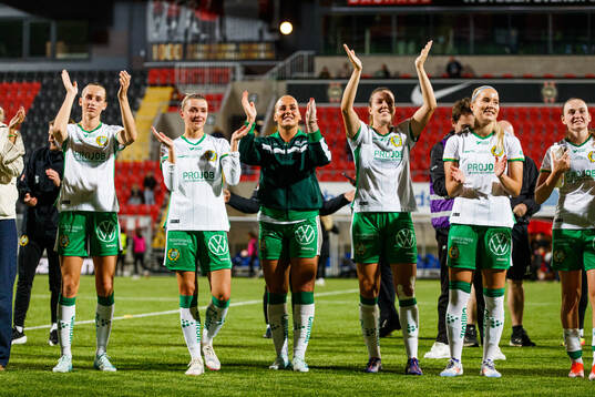 Hammarbys Ellen Wangerheim, Thea Sørbo, Cathinka Tandberg,