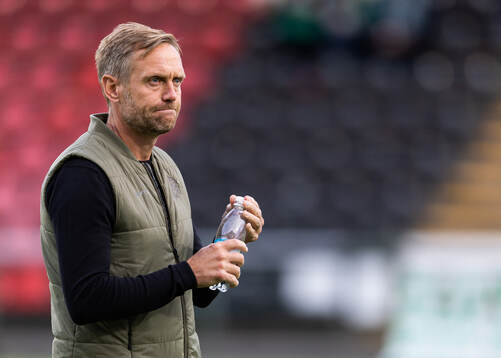 Hammarbys tränare Martin Sjögren innan fotbollsmatchen i