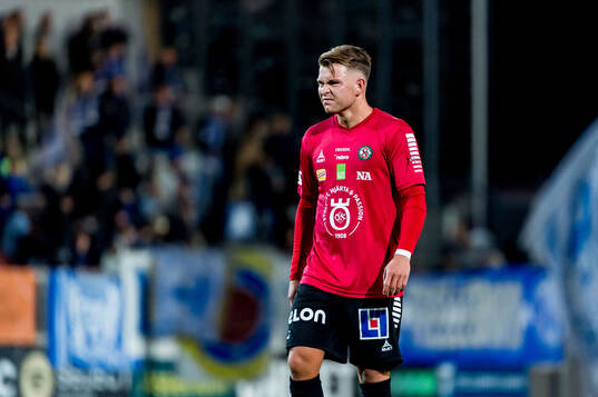 Örebros Tobias Björnstad deppar