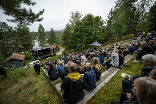 A ceremony at Kollsberg hembygdsgård