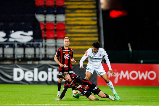 Östersunds Albin Sporrong och Helsingborgs Milan Silva