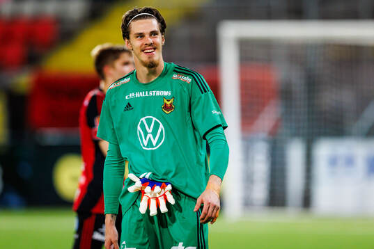 Östersunds målvakt Adam Benediktsson