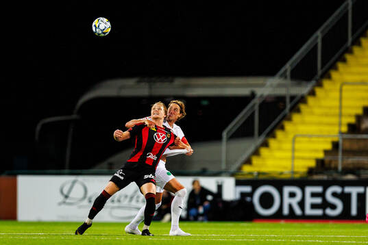 Östersunds Sebastian Karlsson Grach och Helsingborgs