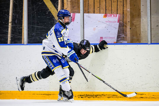 Leksands Nathalie Carlsson Mattila och SDEs Mimmi Gill
