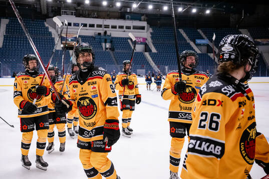 Luleås Nadia Mattivi jublar