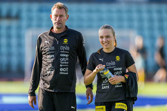 André Bergdølmo, head coach of LSK Kvinner, and Eva