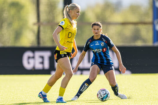 Bläddra bland fler bilder av Football, Toppserien, Stabæk - LSK Kvinner