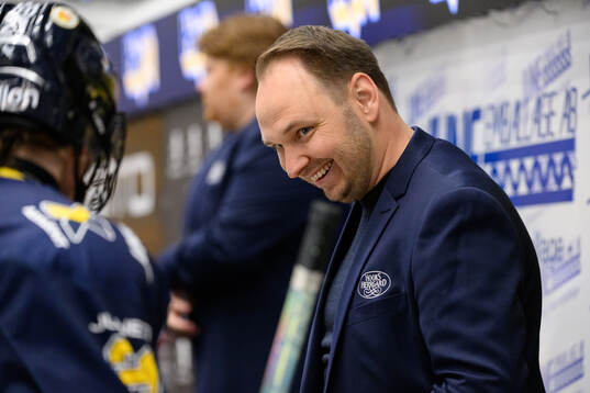 HV71s assisterande tränare Alexander Hanning