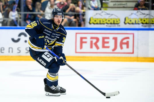 HV71s Oscar Engsund