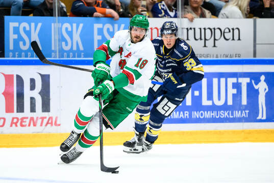 Rögles Dennis Everberg och HV71s Måns Lindbäck