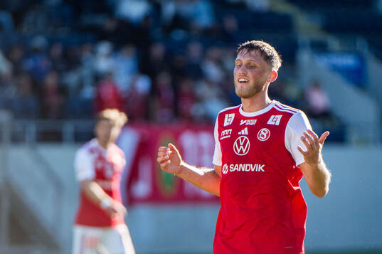 Sandvikens IFs Emil Engqvist deppar