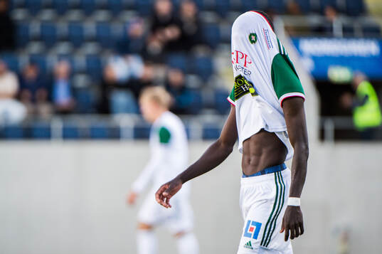 Skövde AIKs Mamadou Ousmane Diagne deppar