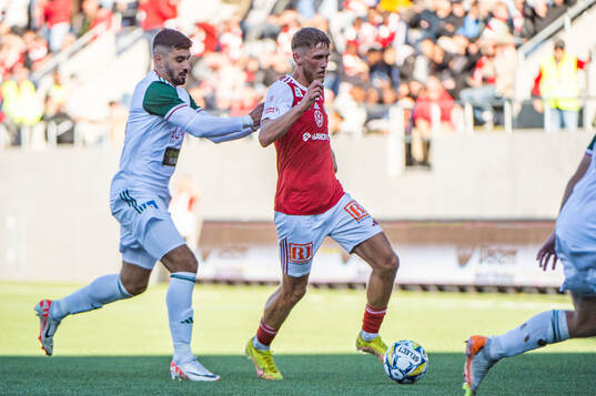 Skövde AIKs Shergo Shhab och Sandvikens IFs Emil Engqvist