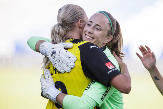 Häckens Loes Geurts jublar