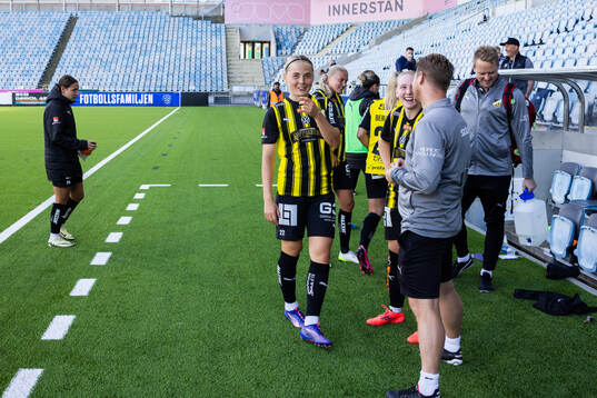 Häckens Paulina Nyström jublar