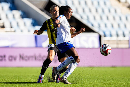 Häckens Paulina Nyström och IFK Norrköpings Maya Aliyah