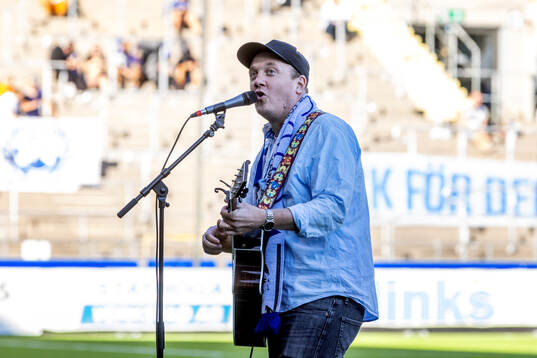 Martin Waerme spelade i halvtidspausen