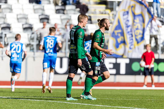 Varbergs Emil Hellman och Oskar Sverrisson deppar
