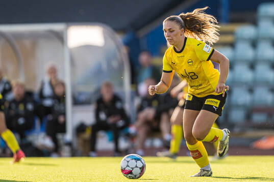 Marte Bjelde Hjelmhaug of LSK Kvinner