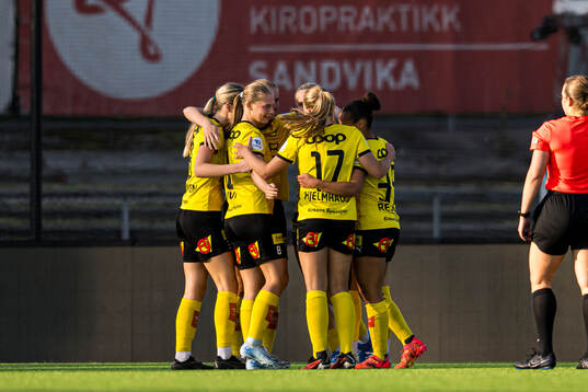 Thea Kyvåg of LSK Kvinner celebrates