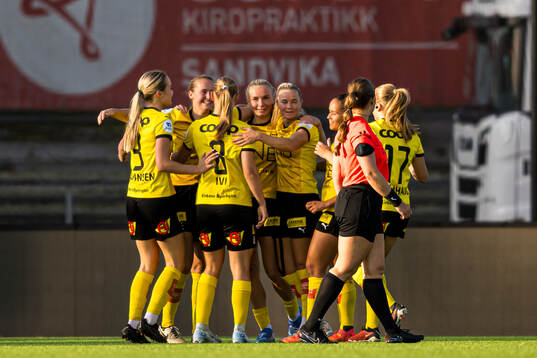 Thea Kyvåg of LSK Kvinner celebrates