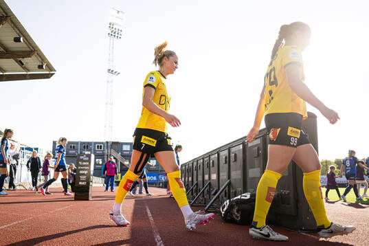 Eva Amanda Johnsson Haahr and Tonje Erikstein of LSK Kvinner
