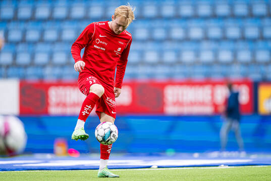 Markus Haaland of Brann warms up