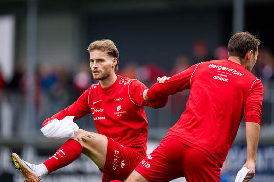 Ole Didrik Blomberg of Brann warms up