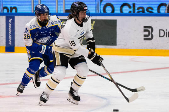 Leksands Linnea Horn och SDEs Malia Schneider