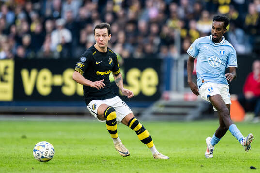 AIKs Bersant Celina och Malmö FFs Taha Ali