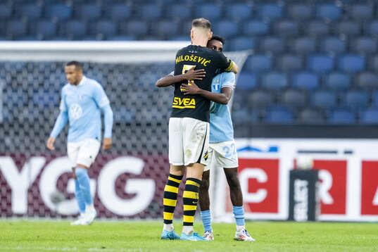 AIKs Alexander Milosevic och Malmö FFs Taha Ali