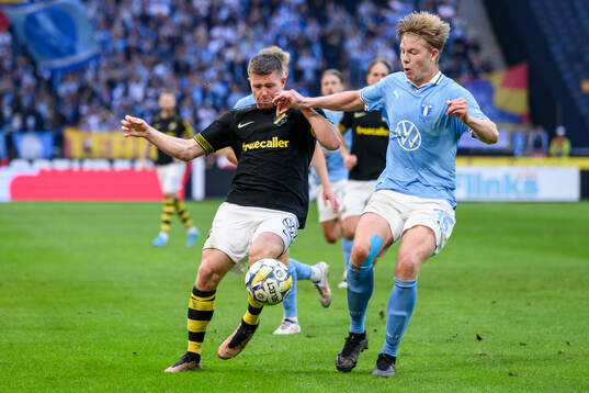 AIKs Mads Døhr Thychosen och Malmö FFs Nils Zätterström