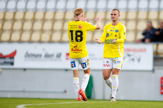 Falkenbergs Nils Bertilsson jublar