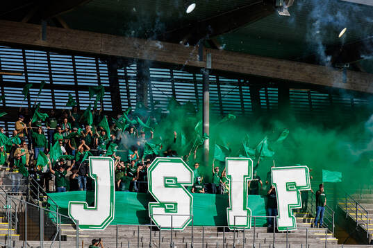 Jönköpings Södras supportrar med tifo