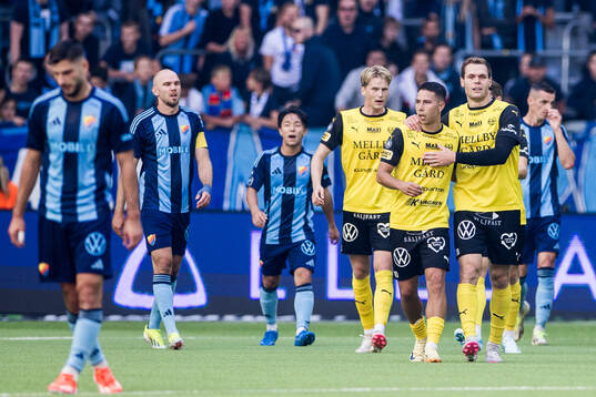 Mjällbys Nicklas Røjkjær och Jacob Bergström jublar