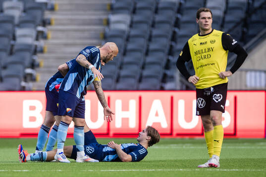 Djurgården Miro Tenho har ont
