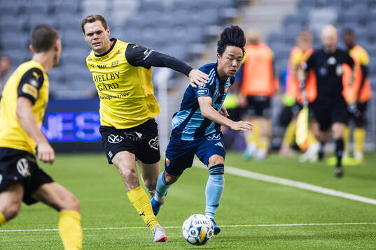 Mjällbys Jacob Bergström och Djurgården Keita Kosugi
