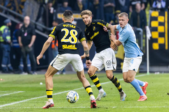AIKs Anton Salétros och Malmö FFs Sebastian Jörgensen
