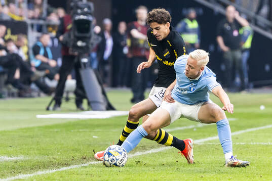 AIKs Taha Ayari och Malmö FFs Otto Rosengren