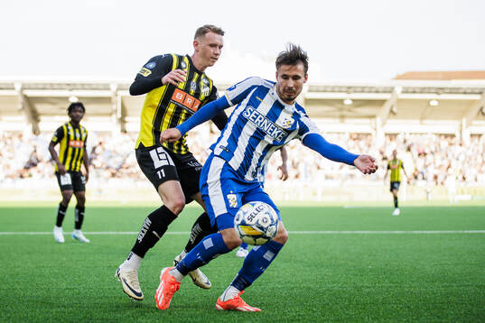 Häckens Julius Lindberg och IFK Göteborgs Anders Trondsen
