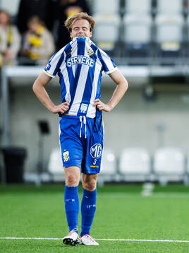 IFK Göteborgs August Erlingmark deppar
