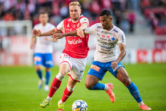 Kalmars Jonathan Ring och Värnamos Wenderson Oliveira do
