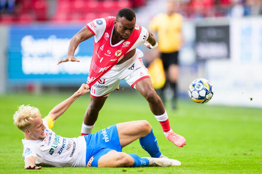Värnamos Victor Larsson och Kalmars Abdussalam Magashy