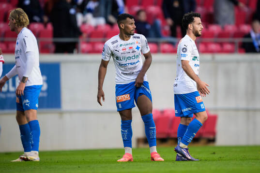 Värnamos Wenderson Oliveira do Nascimento och Marco Bustos