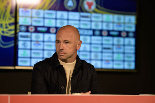 Kalmars tränre Stefan Larsson efterr fotbollsmatchen i